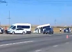 Фура убила водителя маршрутки на трассе под Волгоградом