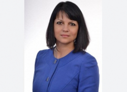 Глава комитета  промышленности и торговли Стрельцова уволена в Волгограде 