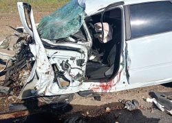 Три человека пострадали в ДТП с грузовиком в Волгоградской области