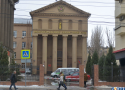 В Волгограде эвакуировали суды, вокзал и торговые центры