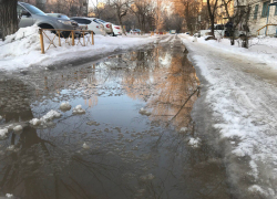В Волгограде растаял асфальт: 101 улицу отремонтируют заново
