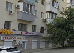 В Волгограде «наливайке» запретили разгружаться со стороны подъездов 
