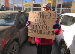 Три старушки попытались сорвать открытие памятника Сталину в Волгограде