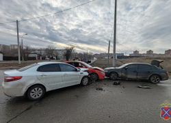 Двухлетний малыш пострадал в массовом ДТП в Волгограде