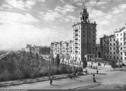 Как пленные немцы строили сталинский ампир: дом с башенкой в Краснооктябрьском районе Волгограда