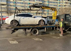 Волгоградку лишили иномарки посреди оживленной трассы – видео 