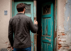 Волгоградец умер, постучав в дверь к незнакомцу