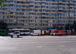 Троллейбус задымился рано утром в центре Волгограда
