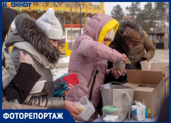 Концерт с раздачей пирожков собрал очереди в центре Волгограда 2 февраля