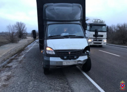 Волгоградца насмерть раздавил грузовик