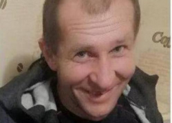 Мужчина с тату листа на спине пропал без вести в Волгоградской области