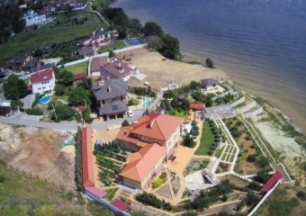 Дорогу у элитного поселка Латошинка в Волгограде отремонтируют за 370 миллионов рублей