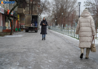 Зима крепчает: синоптики обещают мороз, гололед и снег в Волгограде 15 января 