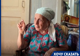 Ребенок войны живет как в концлагере: соседи оставили волгоградку без воды и вынуждают ходить по доске