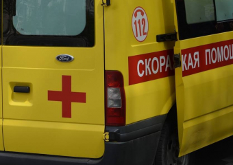 В Волгограде Suzuki налетела на столб и врезалась в KIA: пострадали четыре человека