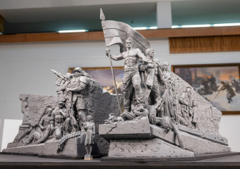 Скульптуру с участником СВО с голым торсом установят у подножия Мамаева кургана 