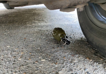 Флакон духов в форме гранаты собрал вокруг себя все экстренные службы в Волжском 