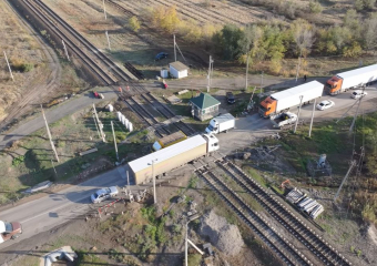 Спасение для проклинающих волгоградские пробки водителей показали с высоты: работа идет