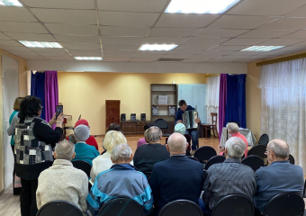Попытка депутата впечатлить слепых волгоградцев баяном полностью провалилась