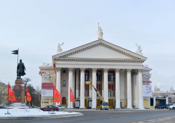 Волгоградскому губернатору сообщили о намерении актеров уйти из театра НЭТ