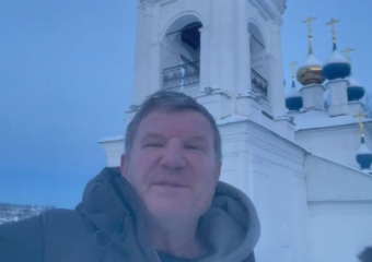 Досрочно сдавший мандат Госдумы бизнесмен Савченко удивил откровенными признаниями на фоне храма