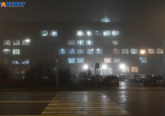 "Рвануло жутко, горит": трое пострадали при массированной атаке ВСУ на Волгоград 