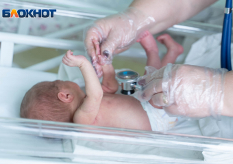 Почему младенцы массово умирают во сне — мамы и врач из Волгограда о синдроме внезапной детской смерти