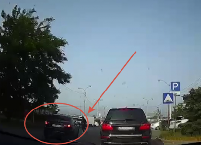 Сама споткнулась: сотрудников ДПС обвинили в замалчивании наглого ДТП в Волгограде