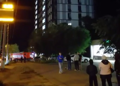 Обломки БПЛА рухнули на крышу 16-этажки на севере Волгограда