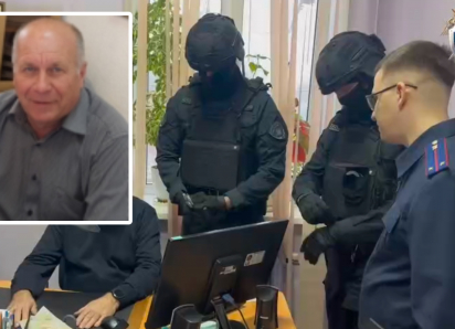 В наручниках из администрации вывели главу отдела ЖКХ в Волгограде: видео 