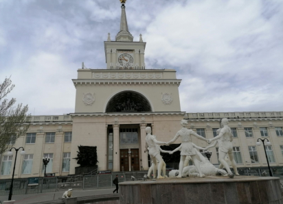 Железнодорожный вокзал экстренно эвакуировали в Волгограде 