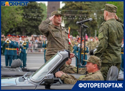 Ради чего закрыли центр: показываем репетицию парада Победы в Волгограде