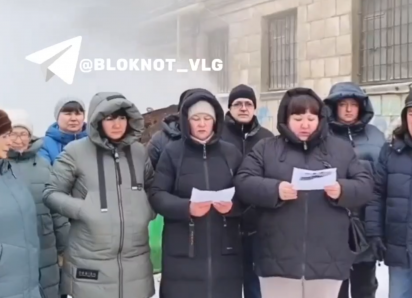 После обращения к Бастрыкину обвинённая жителями УК бросилась судиться в Волгограде.