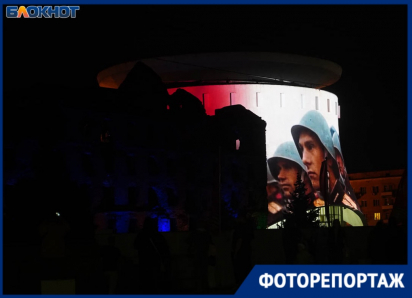 Ради чего закрыли и погрузили в темноту территорию вокруг музея-панорамы в Волгограде 