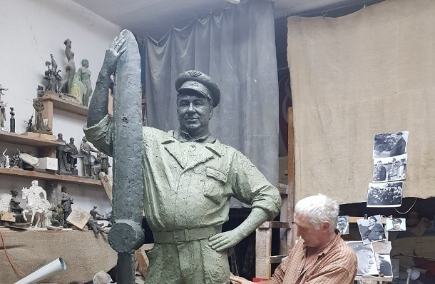 Обнаруживший плагиат на свой памятник в Ростовской области волгоградец скоро откроет новую скульптуру