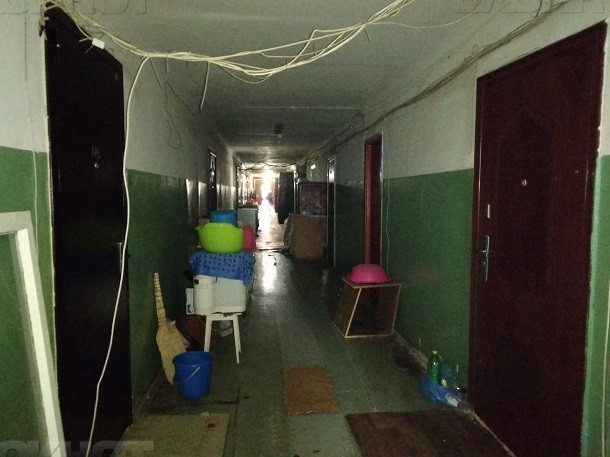 «Кошмар на улице Вязов» сняла в общежитии на западе Волгограда мама двоих детей