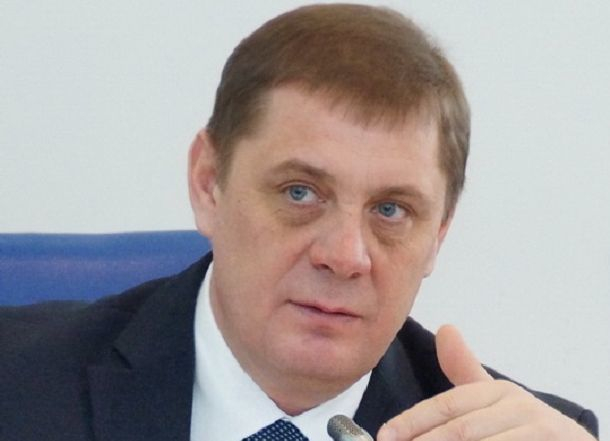 Глава Волгоградской облдумы уехал в Крым к интеллигенции