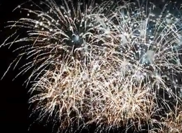 «Блокнот Волгограда» публикует видео праздничного салюта в честь Дня города
