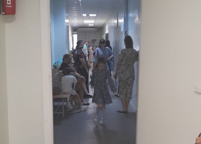 Адские очереди в филиале детской поликлиники №31 показала волгоградка