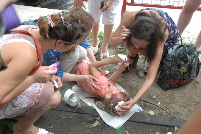 В Волгограде коммунальщики ответят за кусок плитки, разбивший голову школьнице