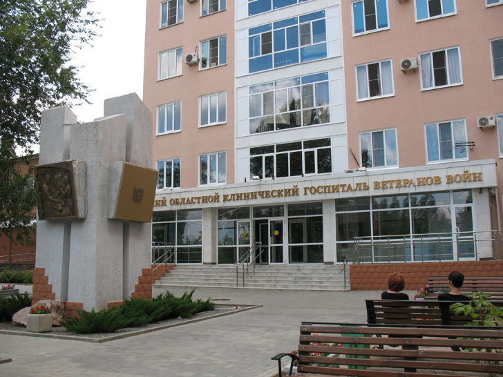 В Волгограде пациент выпал с 6-го этажа ковидного госпиталя