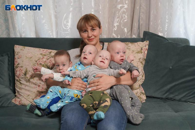 Знаменитая волгоградская мама четверняшек снялась в «Преображении-8»: как отнеслась семья к ее решению