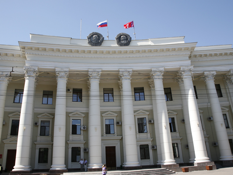 Глава Волгоградской области вошел в число лидеров рейтинга эффективности губернаторов