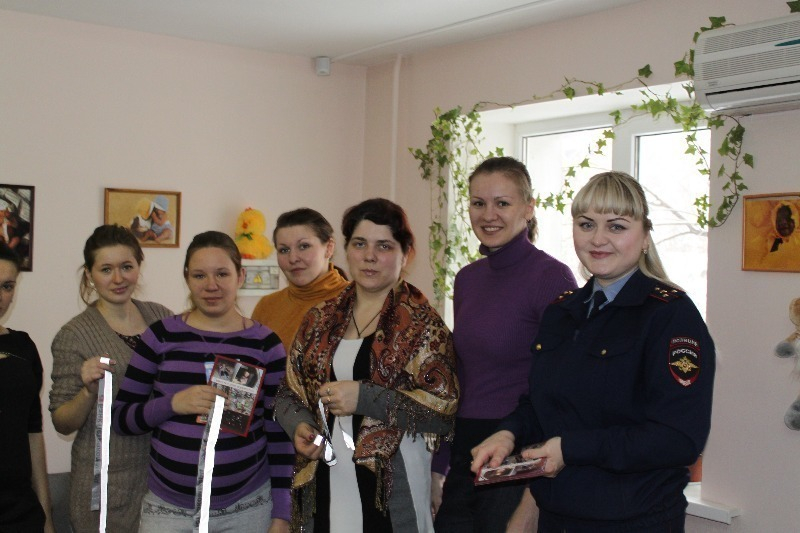 В Волгограде в женских консультациях беременных будут учить переходить дорогу