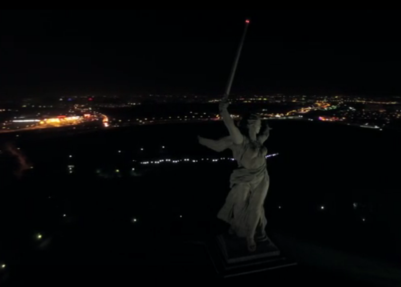 Волгоград сверху: потрясающий ночной город попал на  YouTube