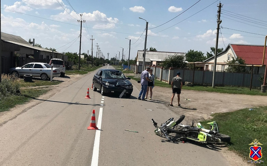 Подростки разбились на мотоцикле под Волгоградом: фото