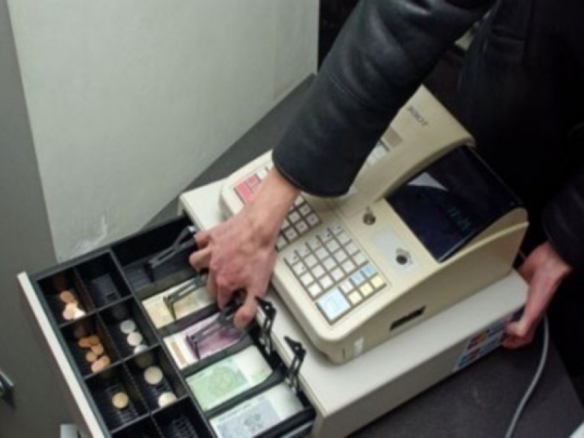 В Волгоградской области за сутки воры похитили более 320 тысяч рублей