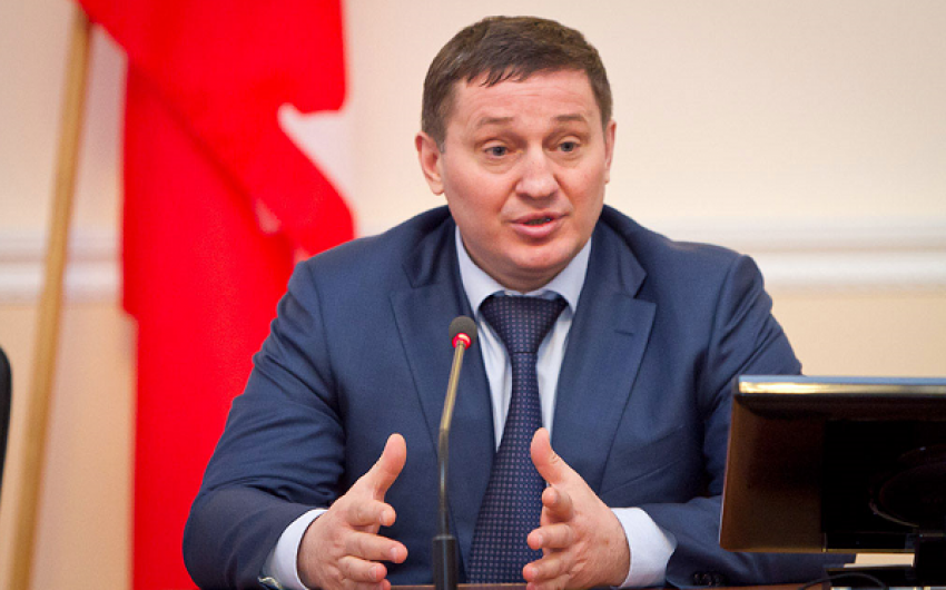 Глава Волгоградской области упал в рейтинге влияния и поднялся в рейтинге эффективности