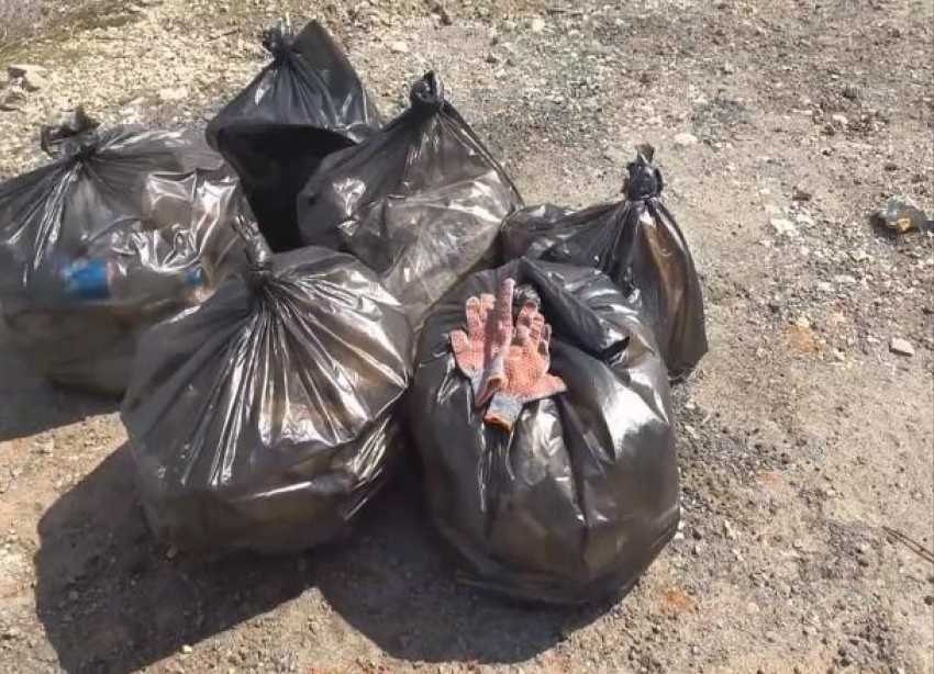 Импотенция коммунальных служб Волгограда: жители убирают мусор сами