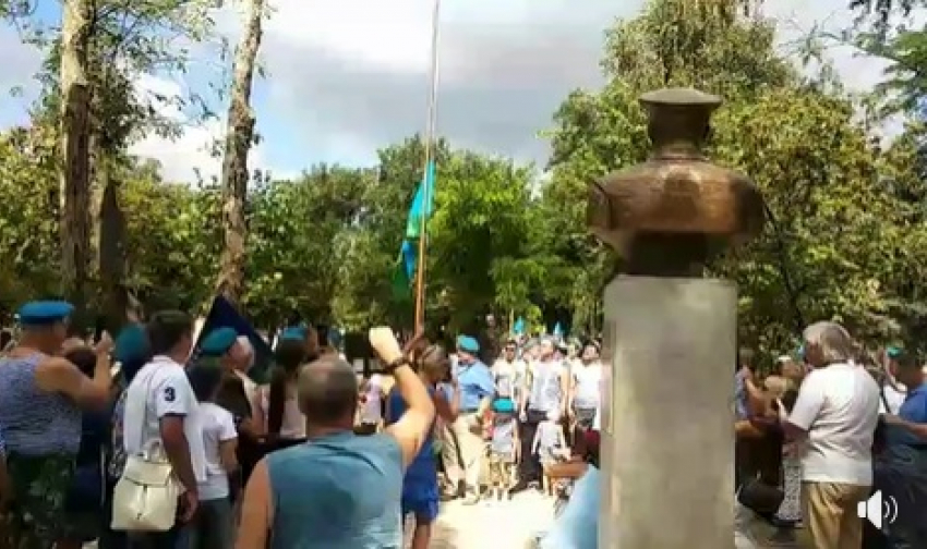 Волгоградские десантники празднуют День ВДВ на новом месте